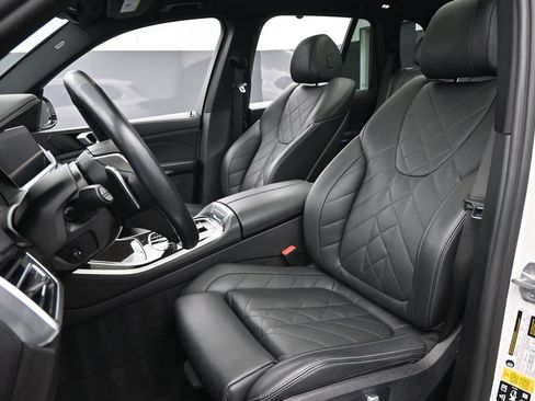 Used 2023 BMW X5 xDrive40i AWD/4WD image 16