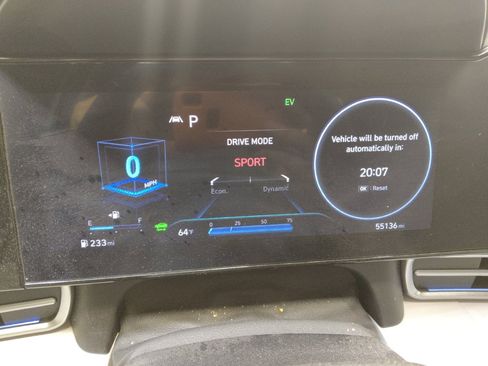 Used 2023 Hyundai Elantra Limited image 23