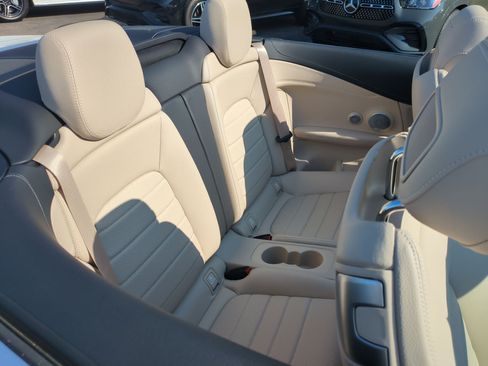 Used 2023 Mercedes-Benz C 300 4MATIC Cabriolet image 32