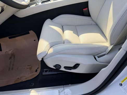 New 2026 Volvo XC60 T8 Ultra w/ Protection Package Premier image 16