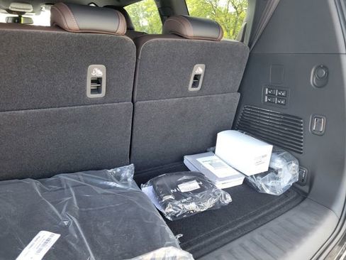 New 2026 Nissan Armada SL w/ Captain's Chari Seat Package image 36