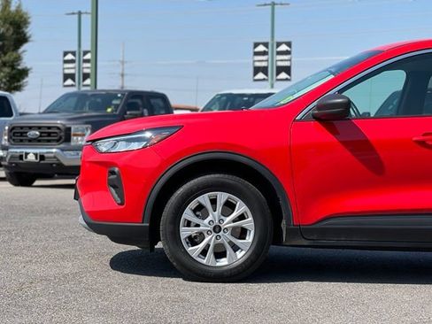 Used 2024 Ford Escape Active AWD/4WD image 4