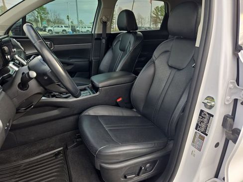 Used 2023 Kia Sorento S w/ Panoramic Sunroof Package image 17