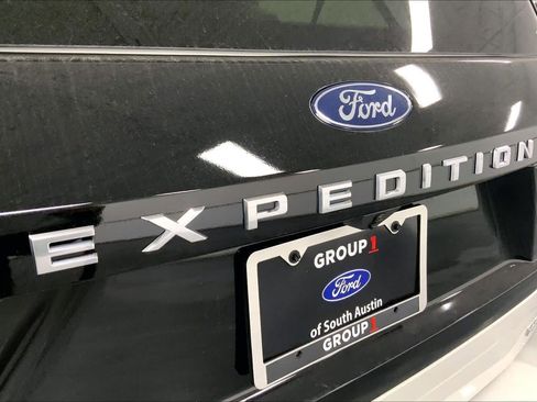 New 2025 Ford Expedition Max Active RWD image 12
