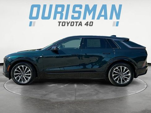 Used 2024 Cadillac Lyriq Sport w/ LPO, Floor Liner Package AWD/4WD image 4