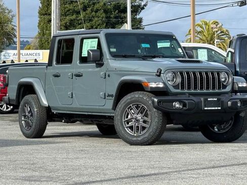 New 2026 Jeep Gladiator Sport image 2