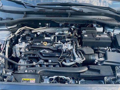 Used 2024 Toyota Corolla Cross LE image 28