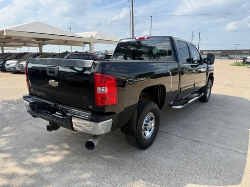 Used 2009 Chevrolet Silverado 2500 LT w/ Exterior Plus Package RWD image 7