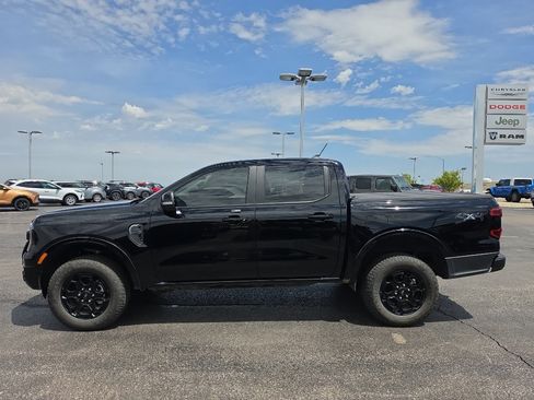 Used 2025 Ford Ranger Lariat w/ Black Appearance Package AWD/4WD image 8