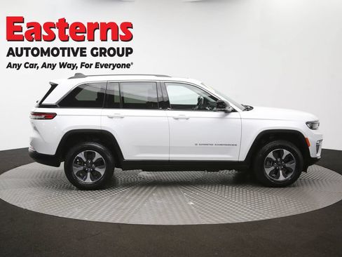 Used 2022 Jeep Grand Cherokee Limited 4xe w/ Luxury Tech Group II AWD/4WD image 48