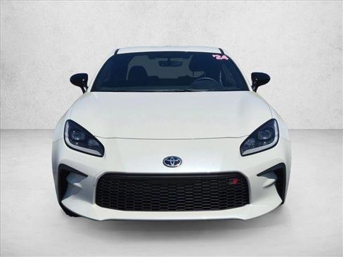 Used 2024 Toyota GR86 Premium RWD image 2