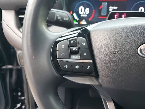 Used 2025 Ford Explorer Platinum w/ LUX Leather Package image 34