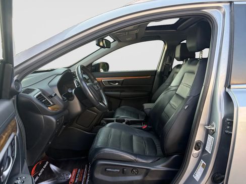 Used 2019 Honda CR-V Touring image 12