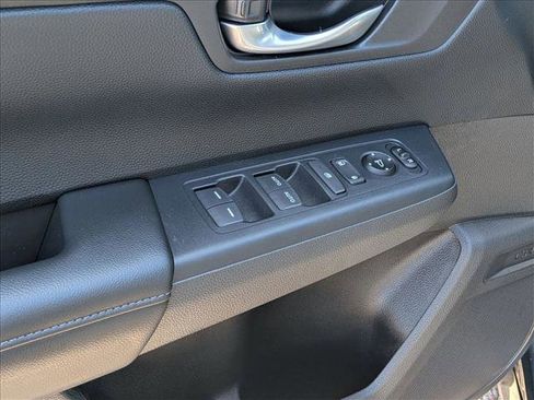 Used 2025 Honda CR-V EX image 10
