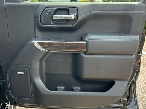 Used 2022 Chevrolet Silverado 1500 RST w/ Convenience Package II image 9