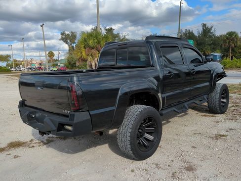 Used 2009 Toyota Tacoma PreRunner image 4
