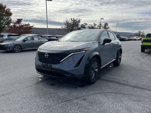 Used 2024 Nissan Ariya AWD image 9