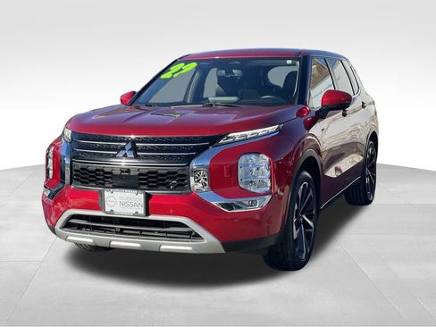 Used 2022 Mitsubishi Outlander SEL Black Edition image 2