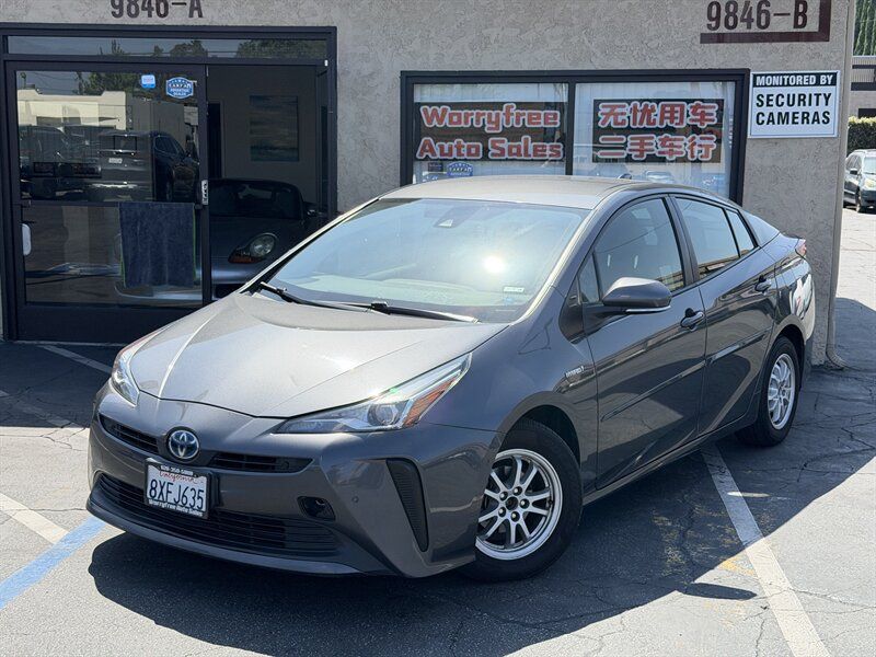 Used 2022 Toyota Prius LE FWD image 1