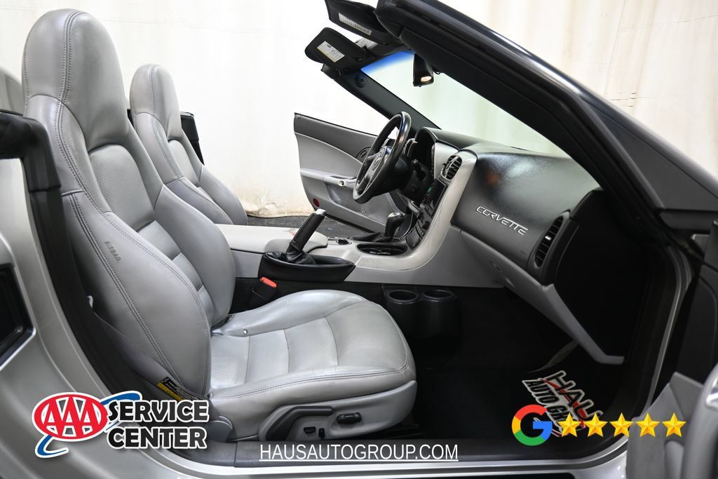 Used 2005 Chevrolet Corvette Convertible w/ Preferred Equipment Group RWD image 8