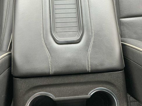 Used 2021 GMC Yukon SLT w/ SLT Luxury Plus Package image 14