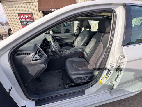 Used 2023 Toyota Camry XSE w/ Cold Weather Package image 11