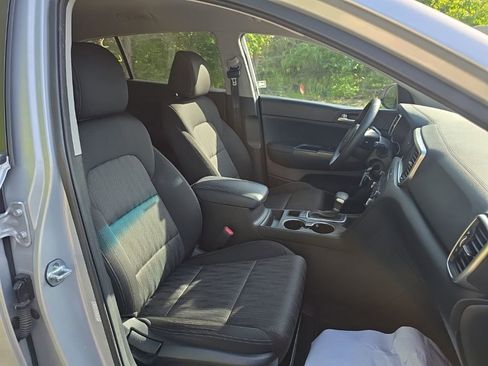 Used 2020 Kia Sportage LX AWD/4WD image 19