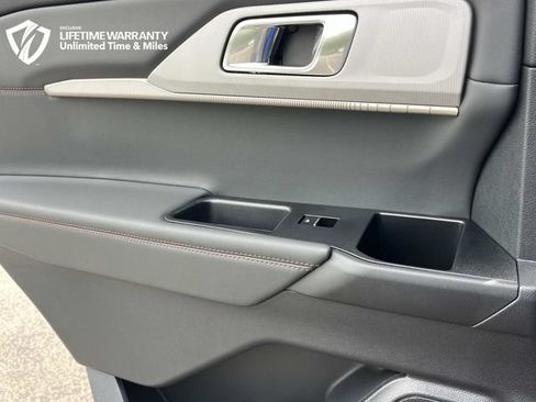 New 2026 Ford Explorer Active RWD image 19