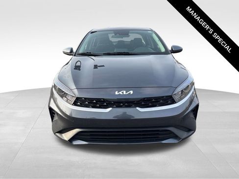 Used 2023 Kia Forte LXS image 2