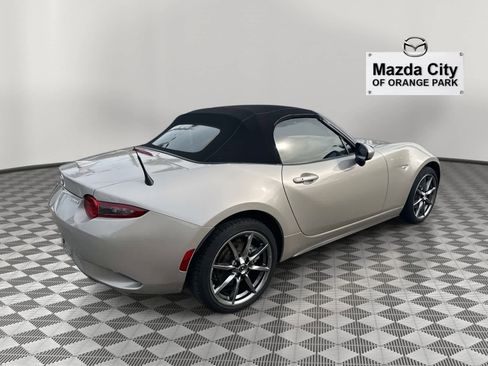 Used 2022 MAZDA MX-5 Miata Grand Touring image 5