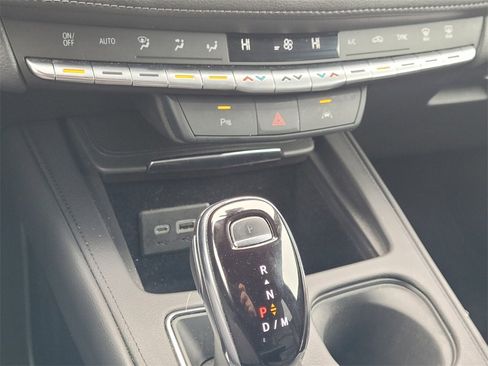 Used 2023 Cadillac XT4 Premium Luxury image 17