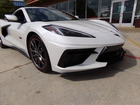 Used 2023 Chevrolet Corvette Stingray Premium Cpe RWD image 3