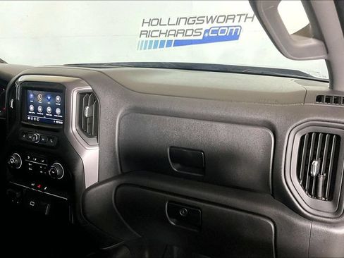 Used 2019 Chevrolet Silverado 1500 Custom w/ Custom Max Trailering Package AWD/4WD image 9