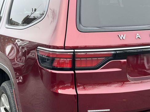 Used 2022 Jeep Wagoneer Series II image 11