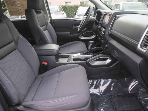 Certified 2023 Nissan Frontier SV w/ SV Convenience Package image 15