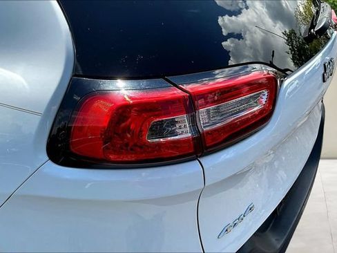 Used 2016 Jeep Cherokee Limited AWD/4WD image 23