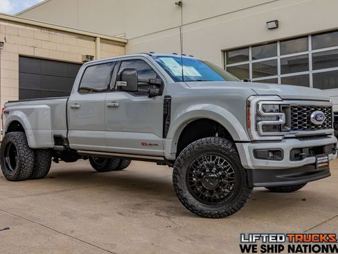 Used 2025 Ford F450 Platinum w/ FX4 Off-Road Package AWD/4WD image 1