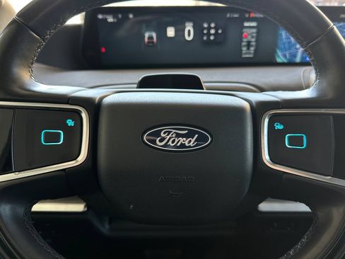 Certified 2025 Ford Expedition Platinum AWD/4WD image 24