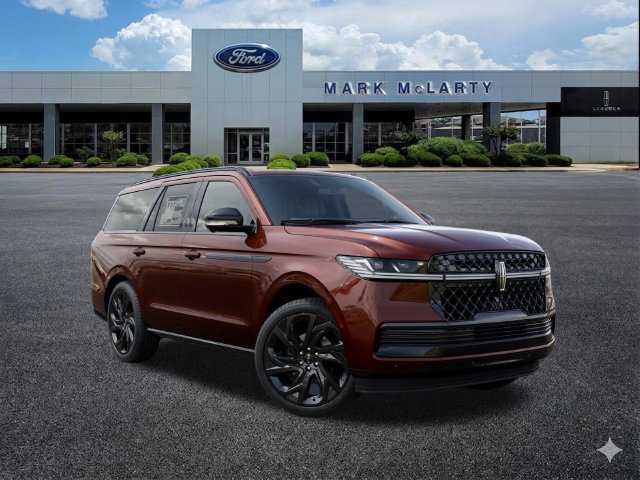 New 2027 Lincoln Navigator Reserve w/ Jet Appearance Package AWD/4WD image 4