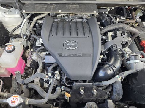 Used 2023 Toyota Highlander Platinum FWD image 31