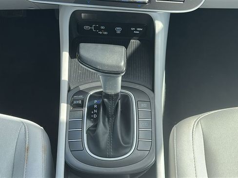 Used 2025 Hyundai Kona SEL image 27