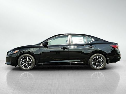 New 2025 Nissan Sentra SV image 4