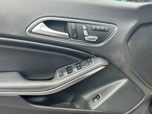 Used 2018 Mercedes-Benz CLA 250 4MATIC image 13