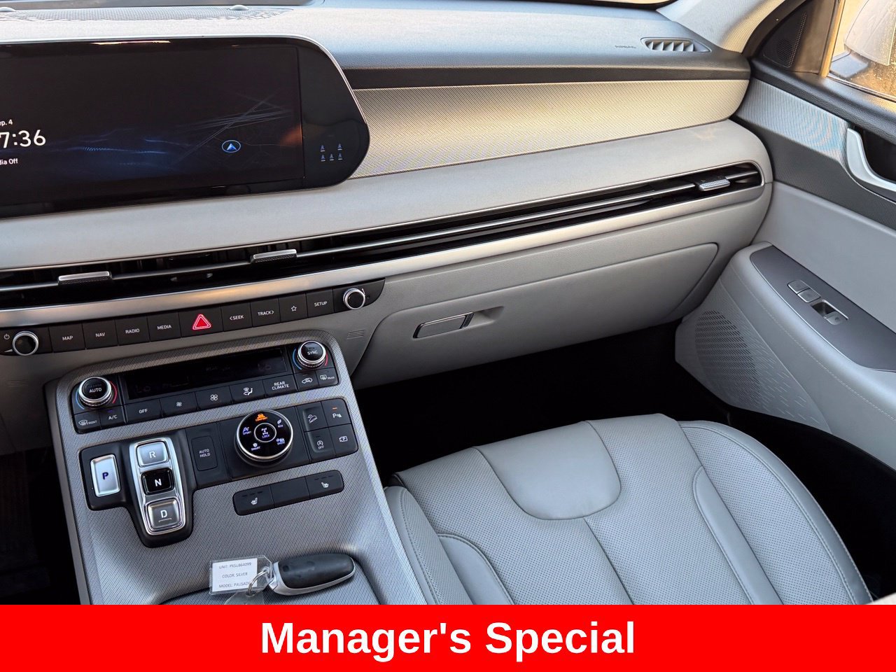 Used 2025 Hyundai Palisade SEL AWD/4WD image 12