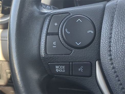 Used 2017 Toyota RAV4 XLE image 24