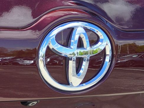 Used 2017 Toyota Highlander Limited AWD/4WD image 16