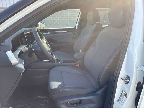 New 2026 Volkswagen Tiguan SE R-Line AWD/4WD image 10