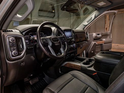 Used 2021 GMC Sierra 2500 Denali w/ Denali Ultimate Package AWD/4WD image 13