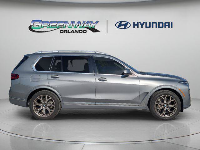 Used 2023 BMW X7 xDrive40i w/ Parking Assistance Package AWD/4WD image 9