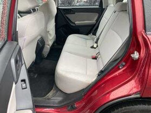 Used 2016 Subaru Forester 2.5i image 9